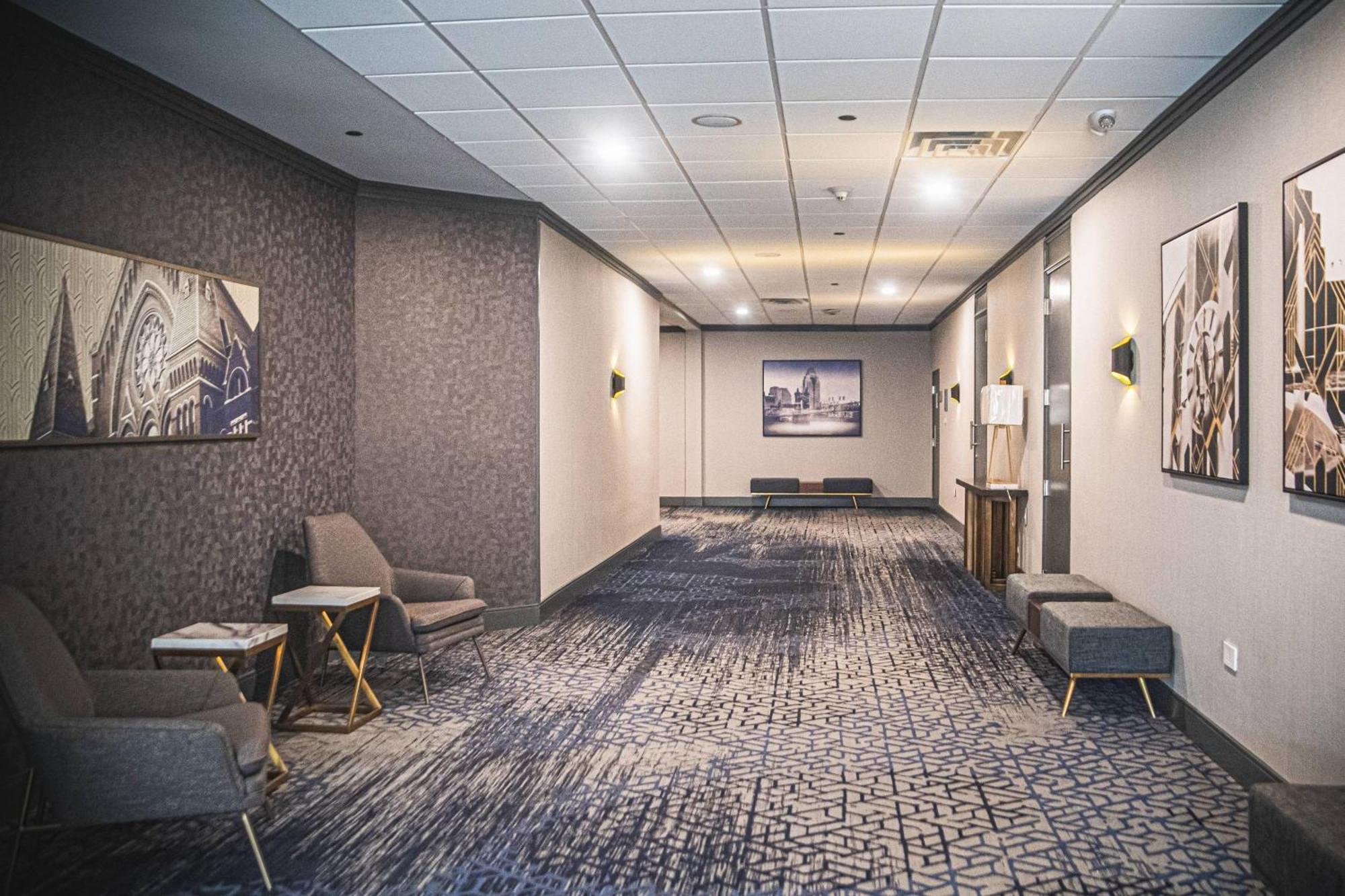 Delta Hotels by Marriott Cincinnati Sharonville Esterno foto