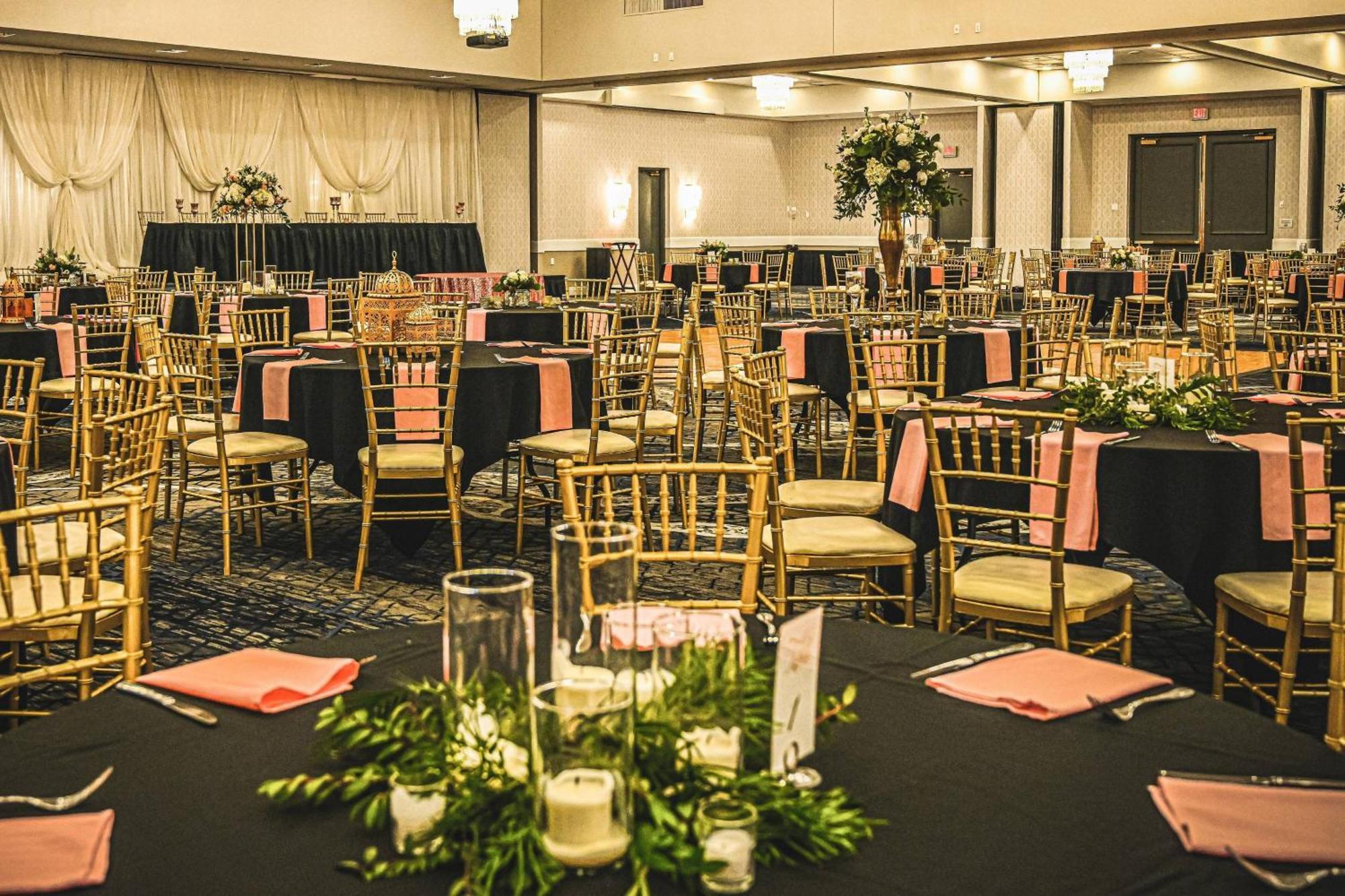 Delta Hotels by Marriott Cincinnati Sharonville Esterno foto