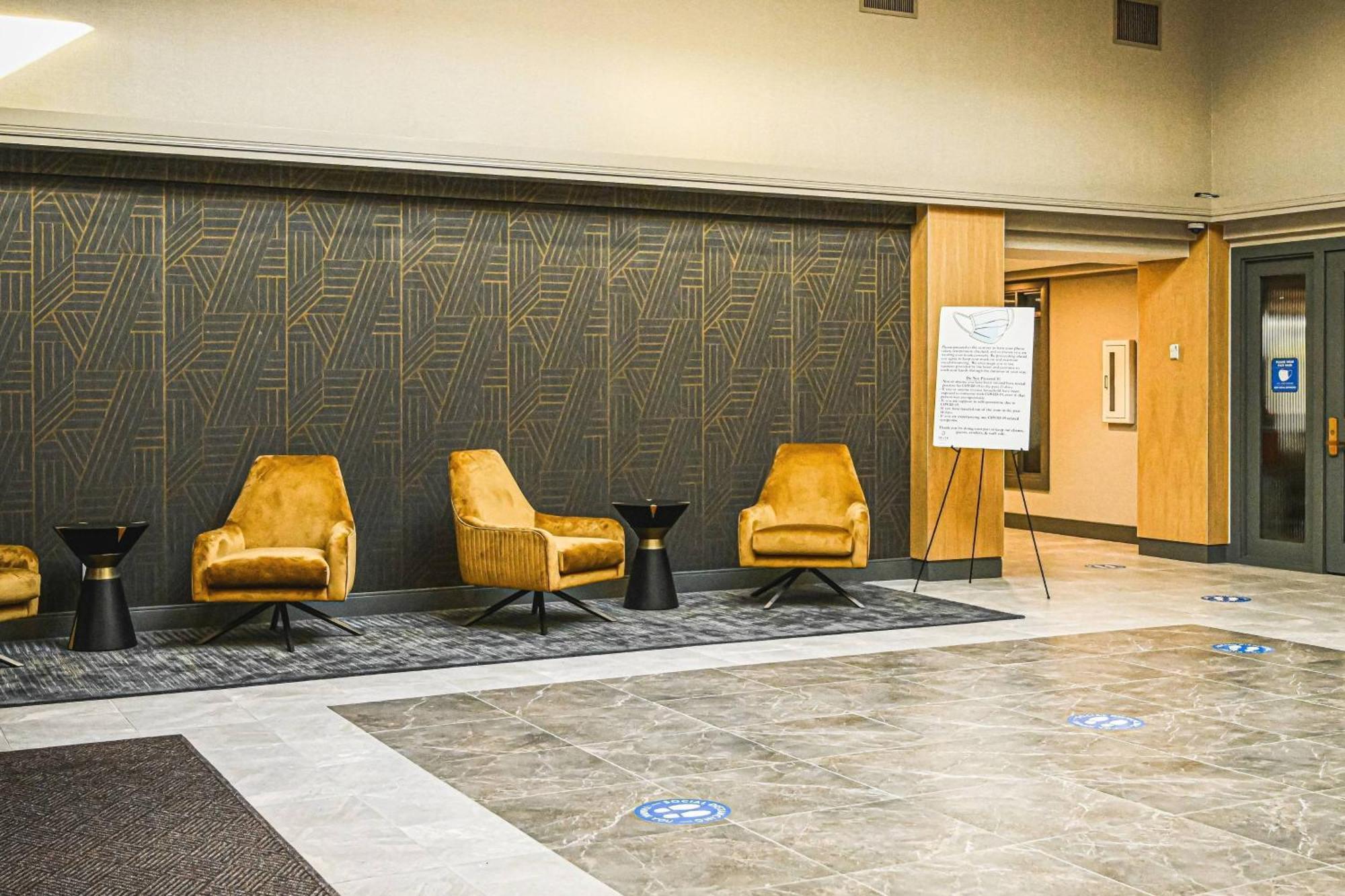 Delta Hotels by Marriott Cincinnati Sharonville Esterno foto